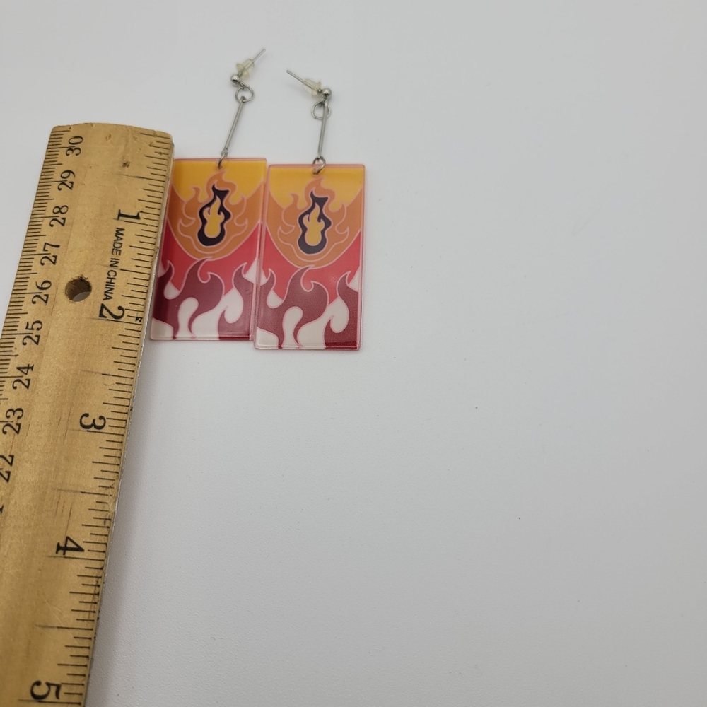 Flame Design Rectangular Earrings - Picture 4 of 5